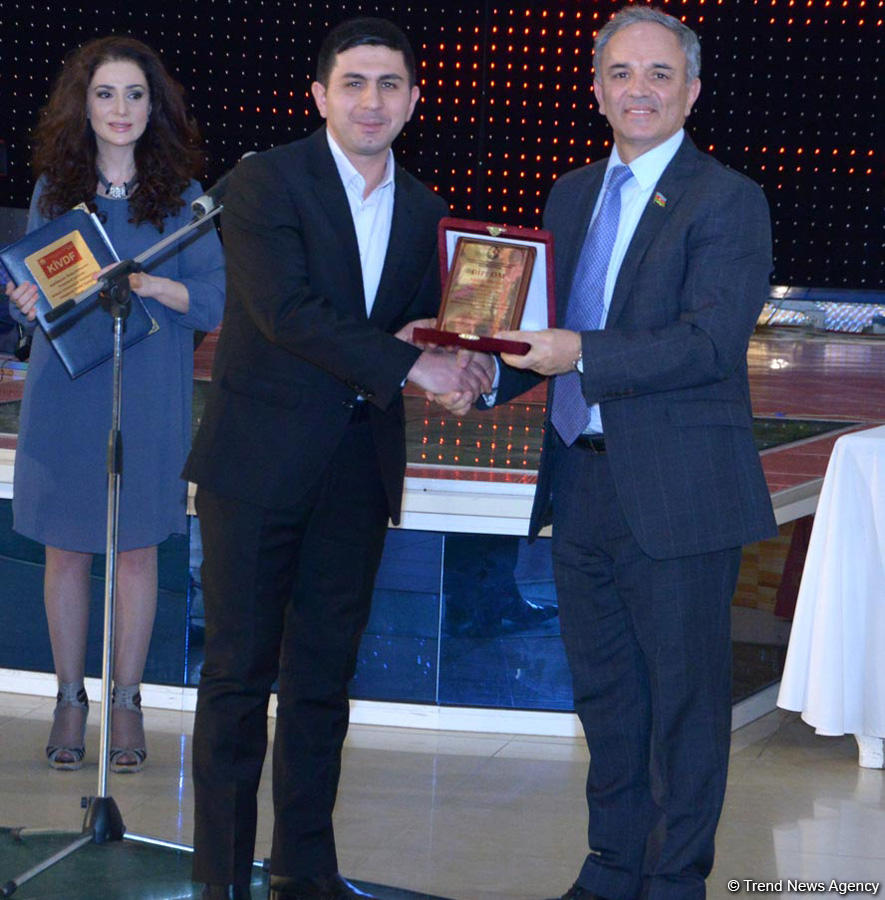 В Баку наградили победителей конкурса журналистских эссе
