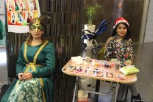 В Баку проходит красочный Новогодний карнавал (ФОТО)