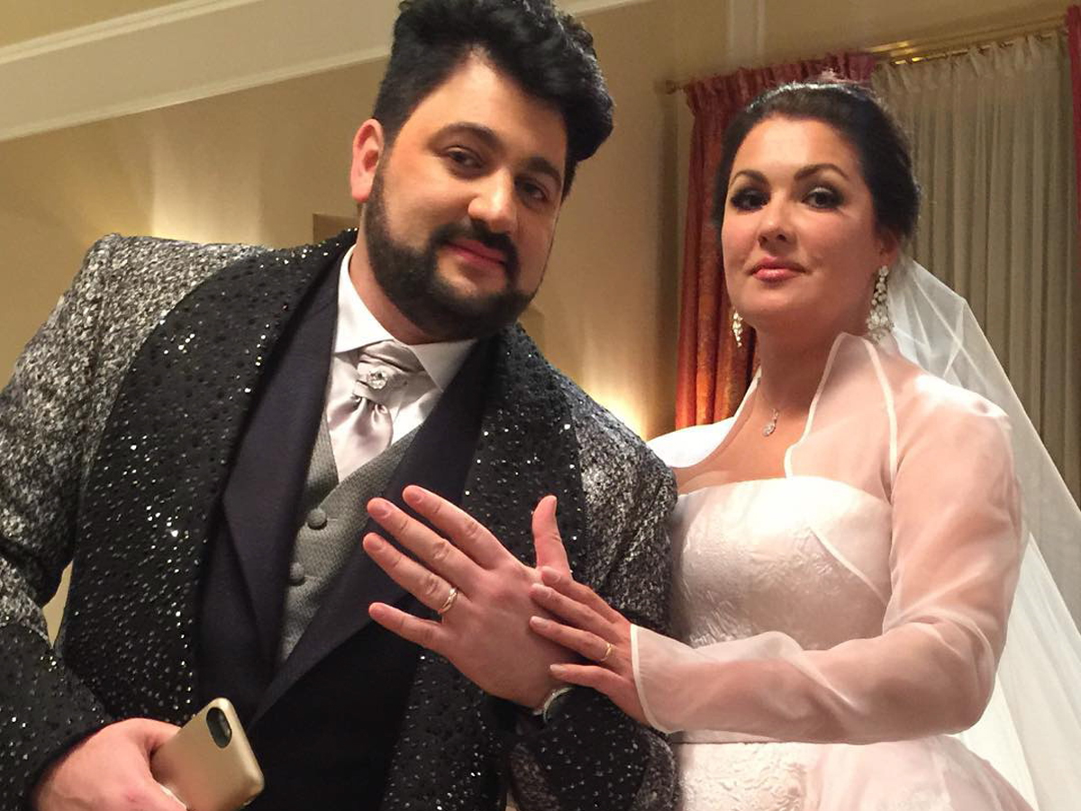 Роскошная свадьба азербайджанского певца вошла в ТОП-10 2015 года в России