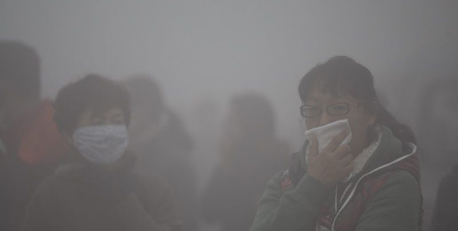 На севере Китая объявлен повышенный уровень экологической опасности из-за смога