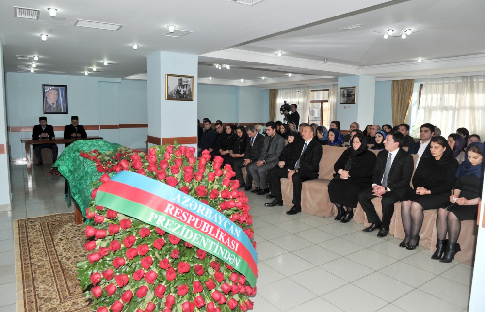 Ilham Aliyev attends farewell ceremony for People's Poet Zalimkhan Yagub