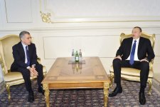 Azerbaijani president receives credentials of newly appointed Algerian ambassador