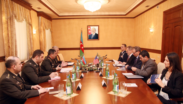 Azerbaycan ve ABD bölgedeki askeri siyasi durumu görüştüler