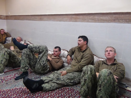 Iran frees arrested US sailors, releases their photos