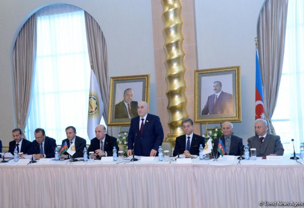 Азербайджан успешно справляется с возникшими трудностями - Совет аксакалов (ФОТО)