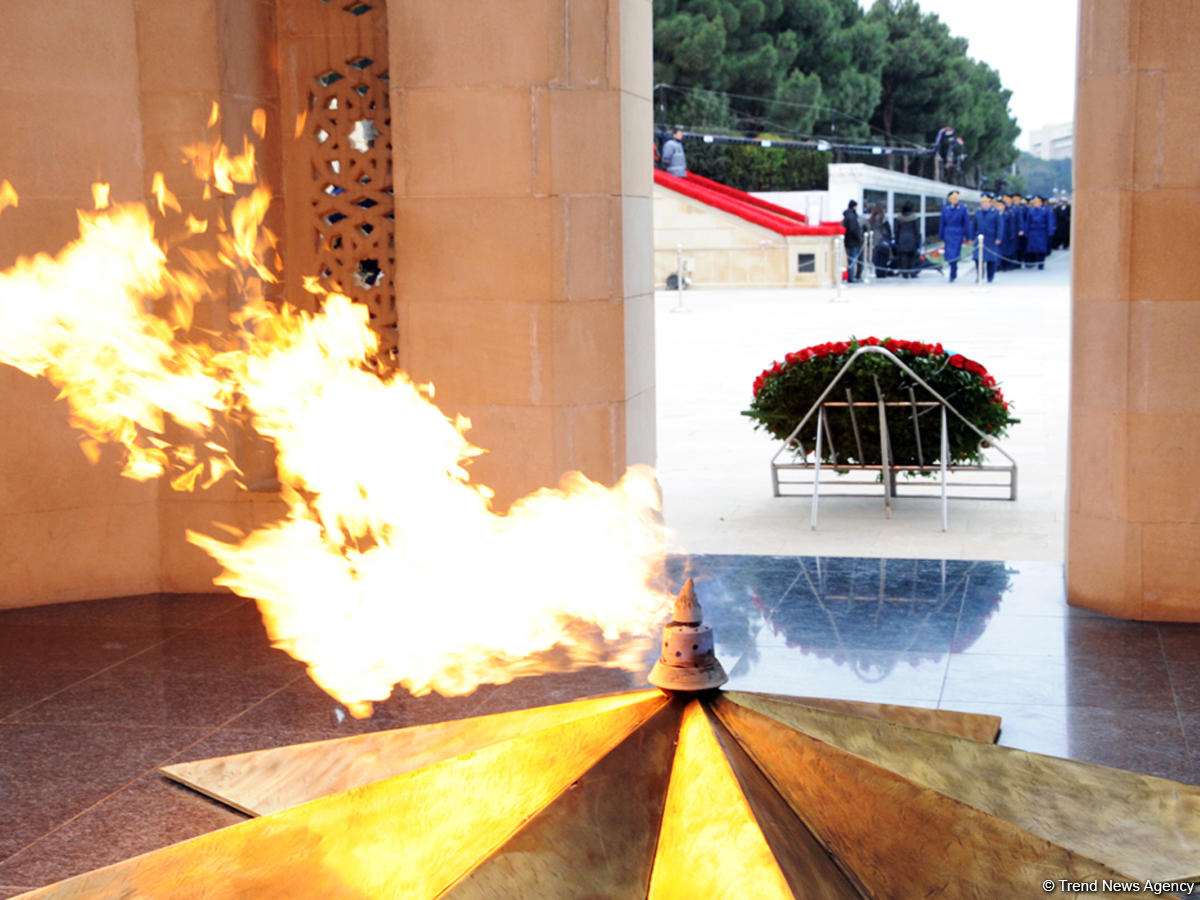 Azerbaycan'da “Kanlı Ocak” olaylarının 27. yıldönümü anılıyor