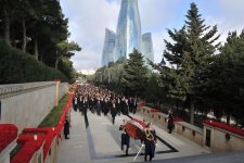 Президент Азербайджана и его супруга почтили светлую память шехидов