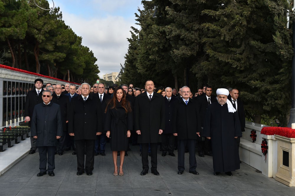 Президент Азербайджана и его супруга почтили светлую память шехидов