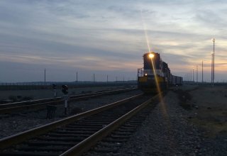 Ukrayna'dan Çin'e giden ilk test tren Bakü Limanı’na ulaştı