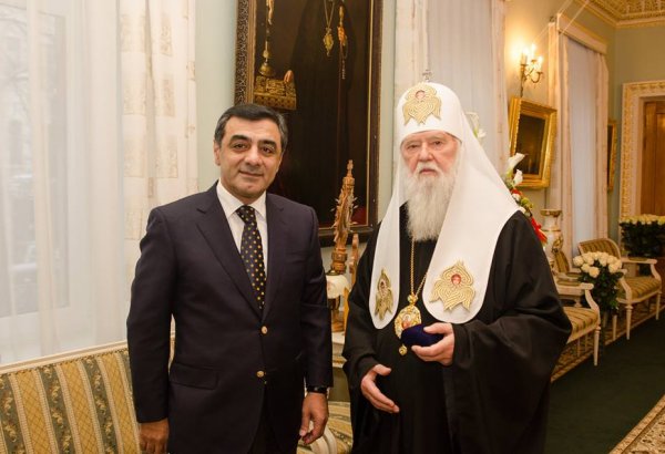 Патриарх Киевский награжден "Золотой медалью" Международного альянса Азербайджана и Украины (ФОТО)