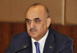Из-за закрытия банков в Азербайджане в центры занятости обратились  2,7 тыс. человек - министр