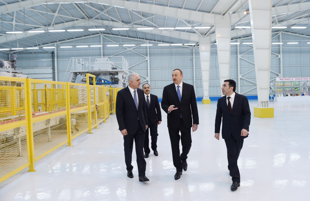 Президент Азербайджана принял участие  в открытии гипсового завода "Yeni Ağdağ" (ФОТО)