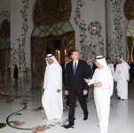 Azerbaijani president visits Sheikh Zayed Mosque in Abu Dhabi