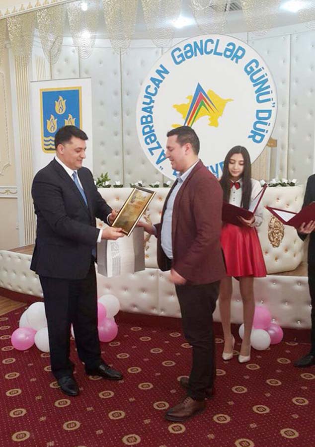 Главное управление молодежи и спорта наградило "Сборную Баку" (ФОТО)