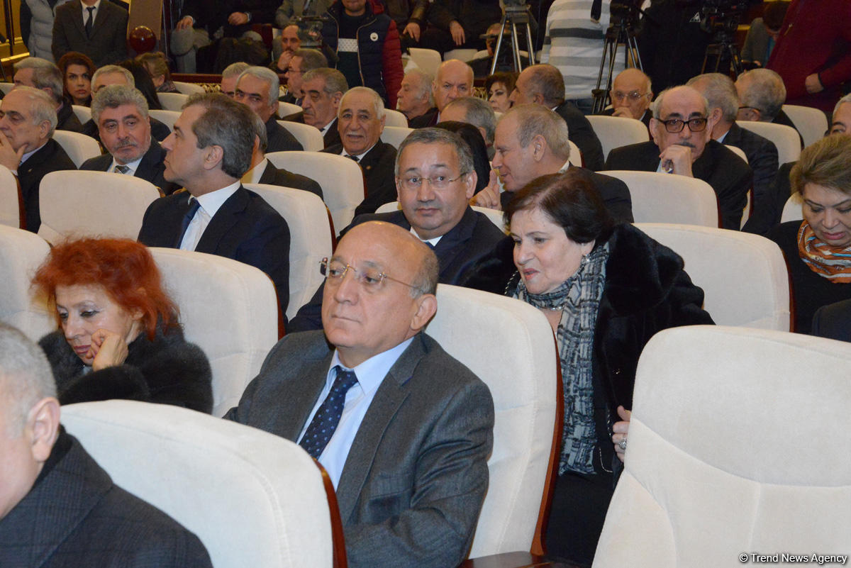 В Баку проходит церемония прощания с Джалалом Алиевым  (ФОТО)