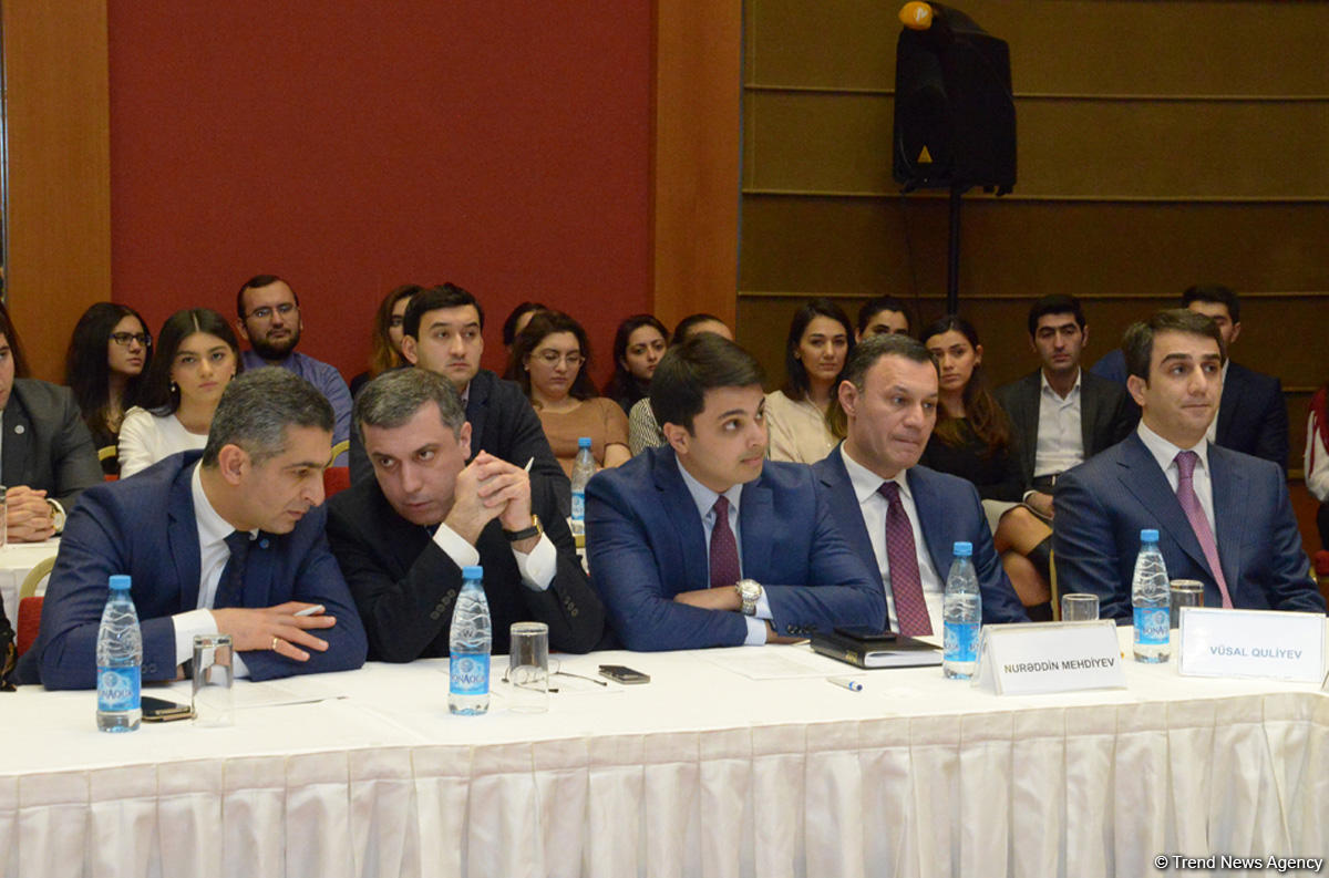 Azərbaycan Prezidenti yanında Gənclər Fondu 2015-ci il üçün hesabat konfransı keçirib (FOTO)