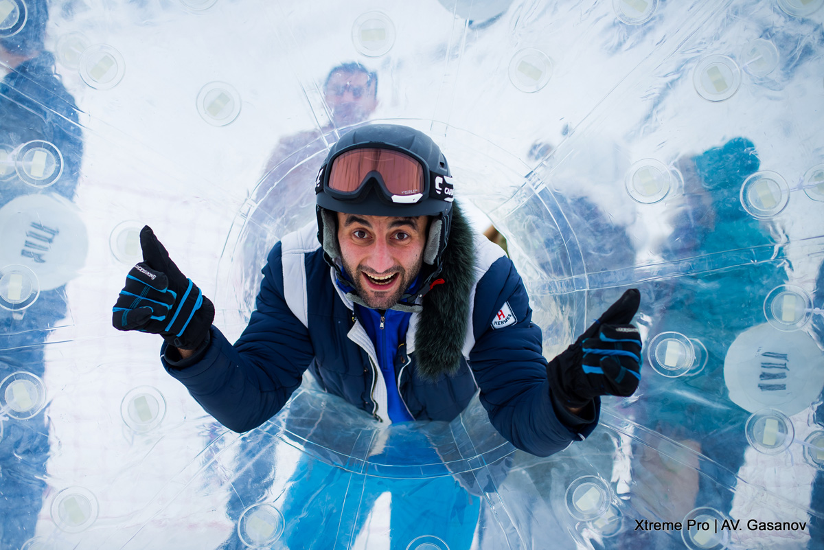 Экстремальные развлечения азербайджанской молодежи на склонах снежных гор (ФОТО)