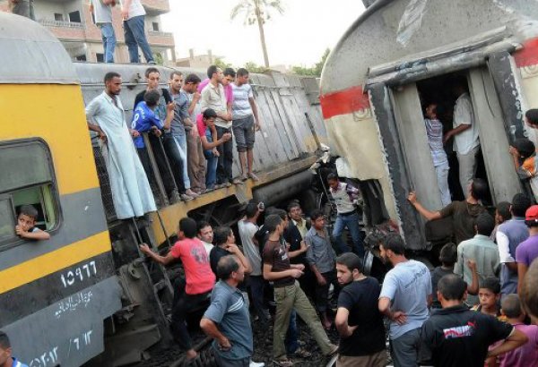 Число пострадавших при столкновении поездов в Египте превысило 100 (Обновлено)