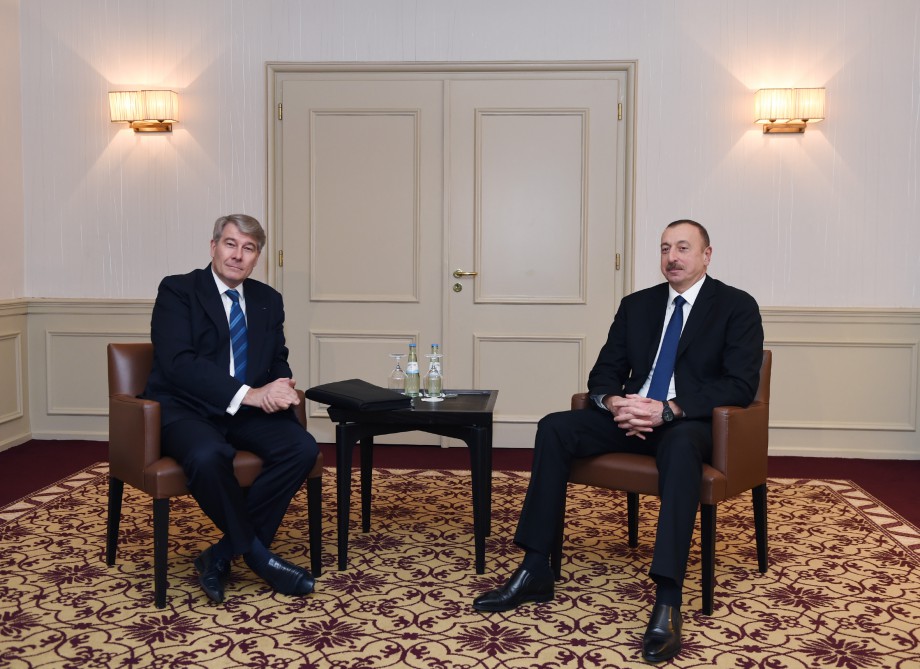 Prezident İlham Əliyev Almaniya İqtisadiyyatının Şərq Komitəsinin sədri ilə görüşüb (FOTO)