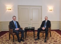 Президент Ильхам Алиев встретился с заместителем секретаря обороны США по разведке