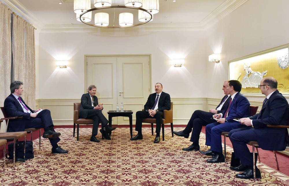 Azerbaycan Cumhurbaşkanı AB Komiseri ile bir araya geldi