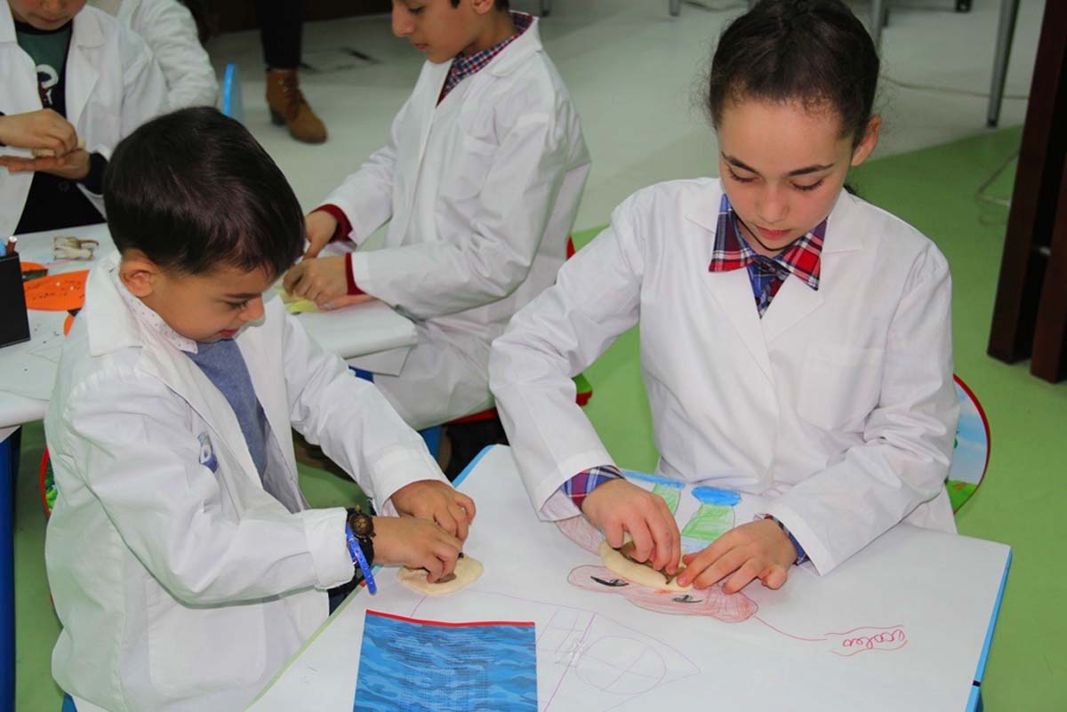 Uşaqlar üçün növbəti ekoloji laboratoriya təlimi təşkil olunub (FOTO)