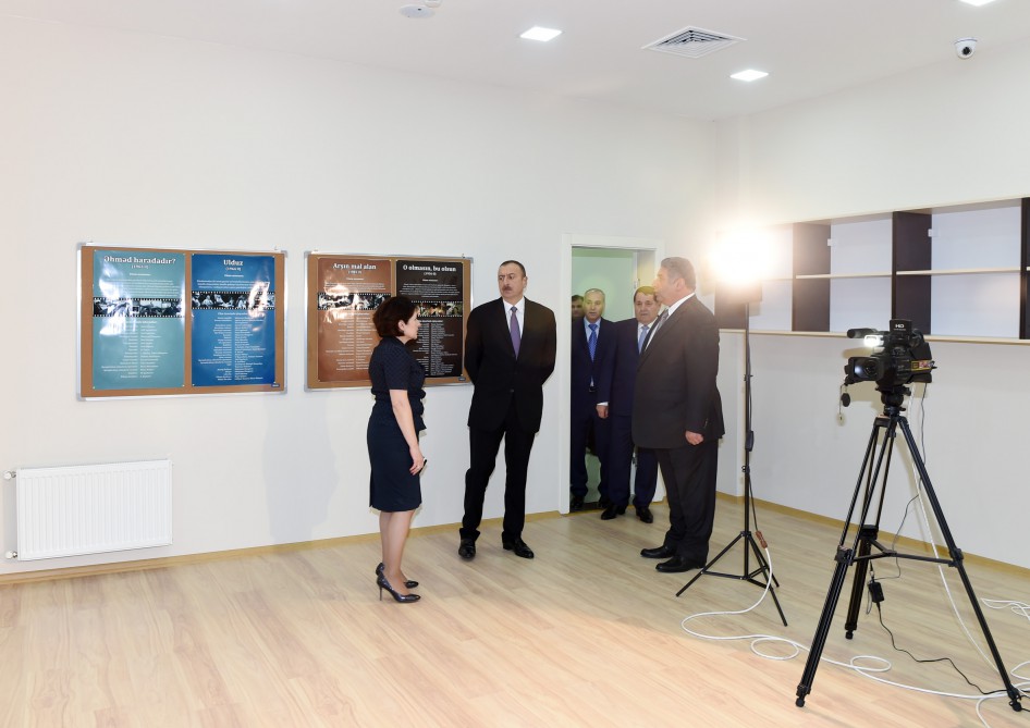 Президент Ильхам Алиев принял участие в церемонии открытия Дома молодежи в Говларе (ФОТО)
