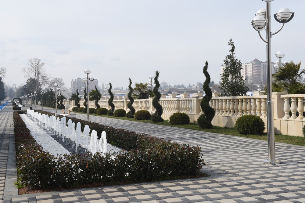 Prezident İlham Əliyev "Gəncəçay" park-bulvar kompleksi ilə tanış olub (FOTO)