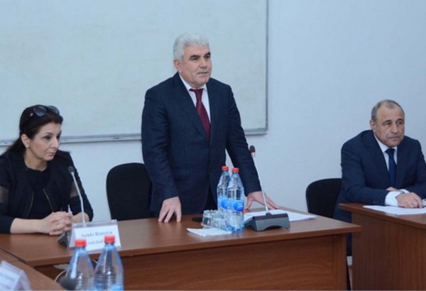 İş adamları UNEC-də toplaşdı: "Yeni iqtisadi çağırış və modern təhsil" (FOTO)