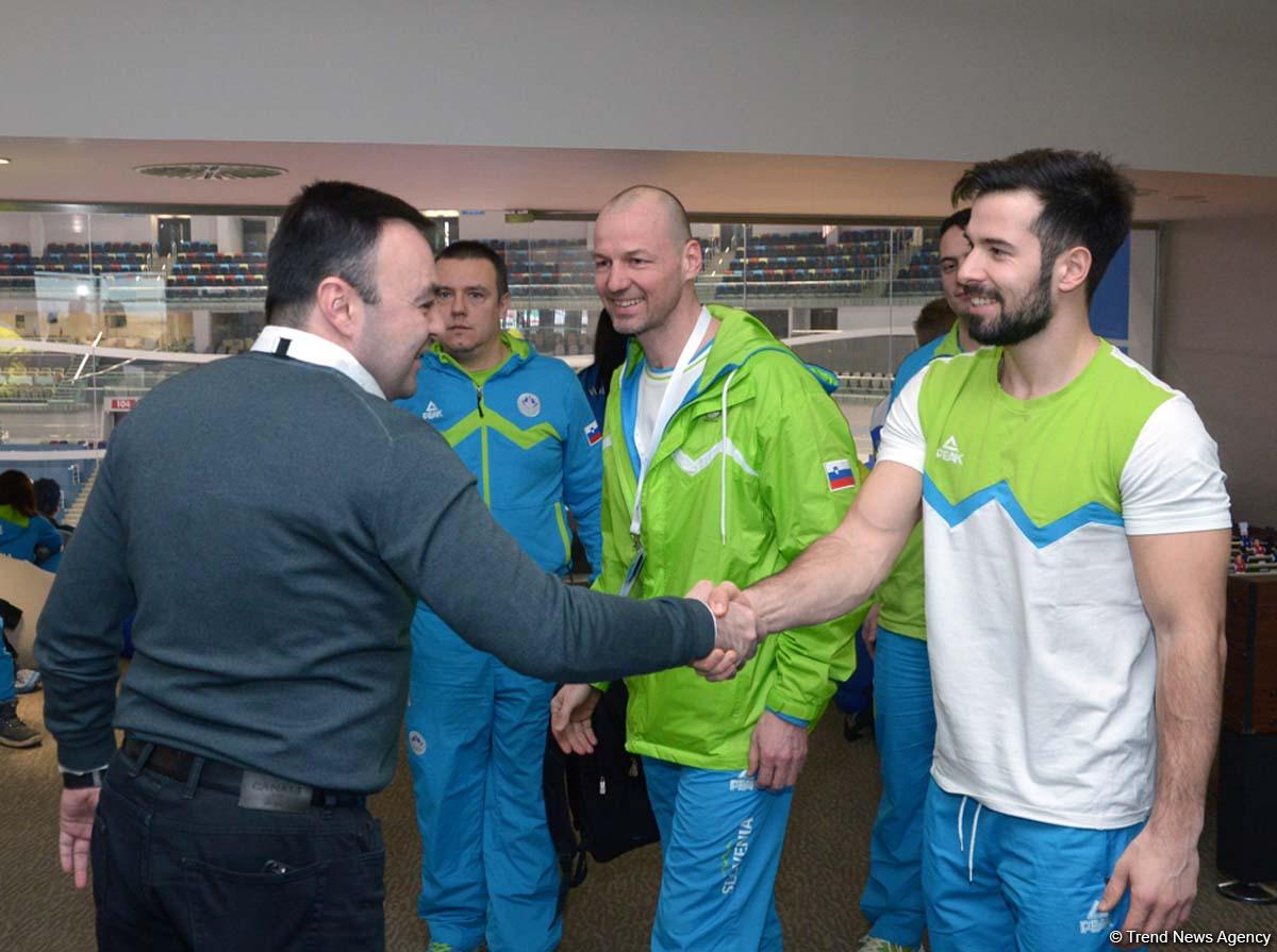 Sloveniyanın fəxri konsulu idman gimnastikası üzrə Dünya Kubokunda idmançılarla görüşüb (FOTO)