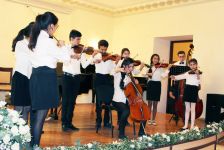 Musiqi məktəbinin şagirdlərinin Üzeyir Hacıbəyliyə həsr olunmuş konserti keçirilib (FOTO)