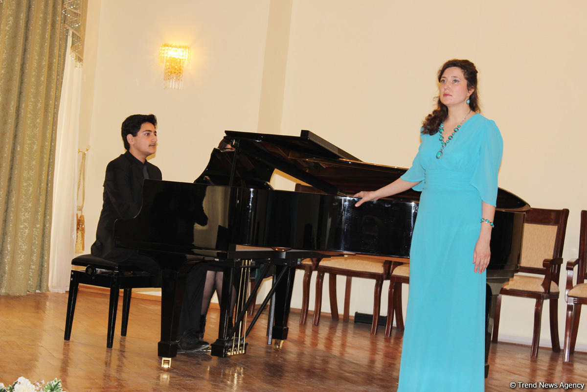 В Баку прошел концерт юных музыкантов, посвященный Узеиру Гаджибейли (ФОТО)