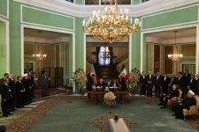 Iran, Azerbaijan sign 11 documents on mutual co-op