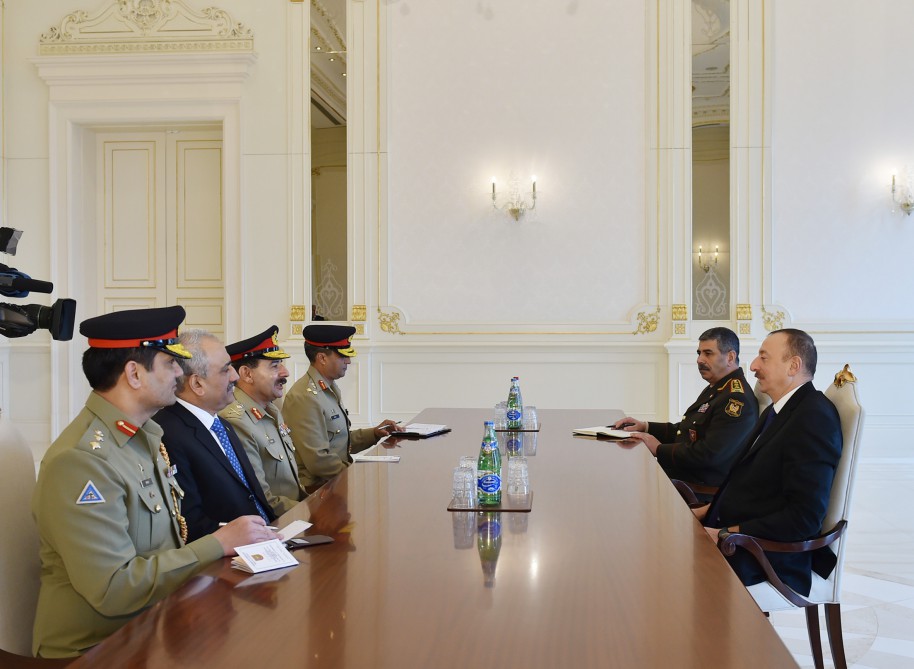 President Aliyev receives chairman of Pakistan’s Joint Chiefs of Staff Committee