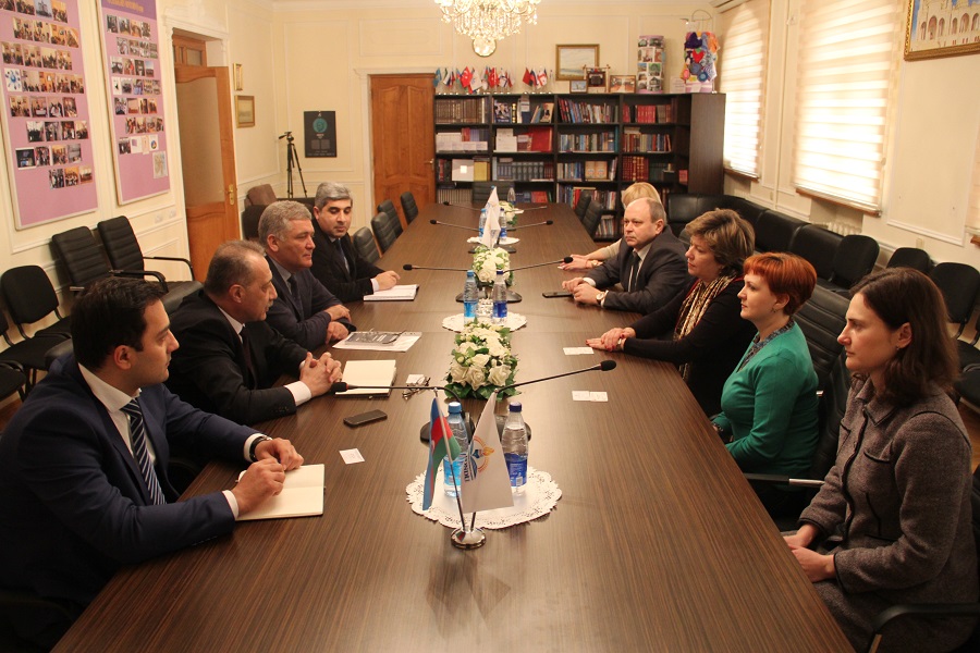 Xarici universitetlərin alimləri Bilik Fondunda olublar (FOTO)