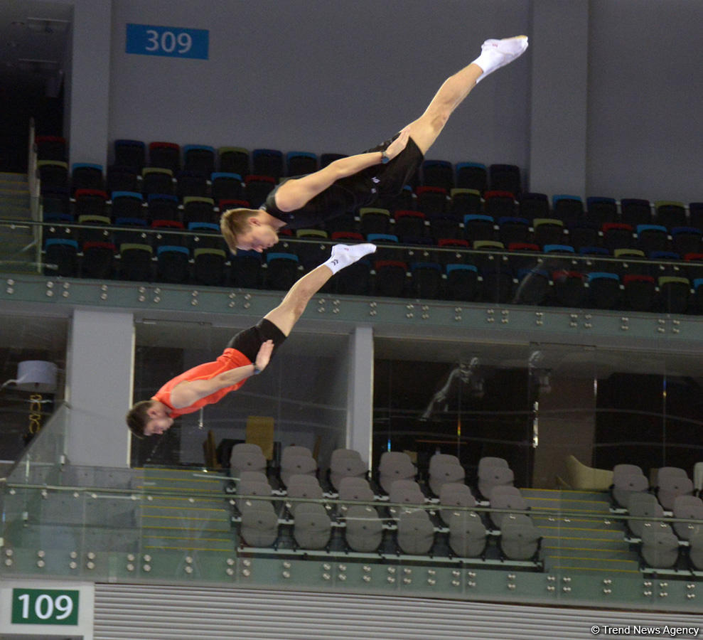 Rusiyalı gimnastlar Bakıda batut gimnastikası üzrə Dünya Kubokunda sinxron çıxışlarda qızıl medal qazanıblar