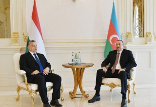 President Ilham Aliyev, Hungarian PM hold one-on-one meeting
