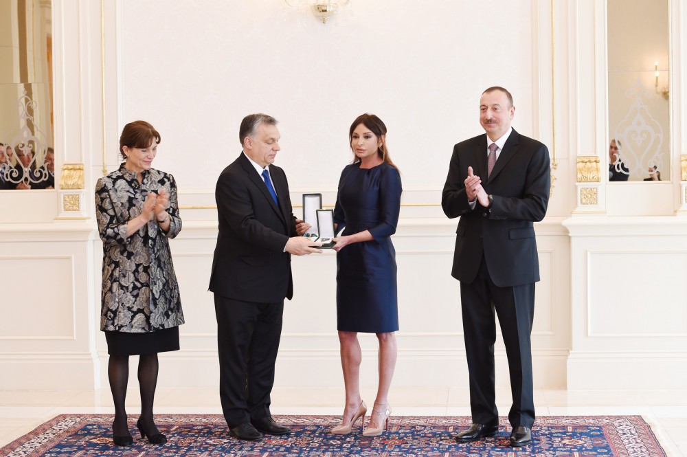 Azerbaijan’s First Lady Mehriban Aliyeva awarded high order of Hungary (PHOTO)
