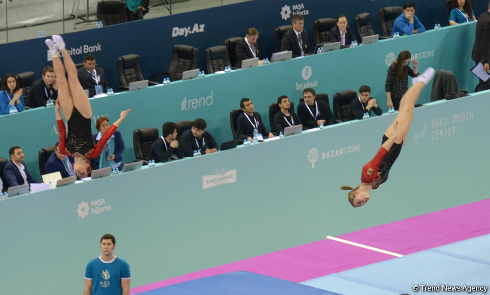 В Баку стартовали финалы Кубка мира FIG по прыжкам на батуте (ФОТО)
