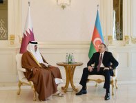 Azerbaycan Cumhurbaşkanı ve Katar Emiri ikili görüşme gerçekleştirdi - Gallery Thumbnail