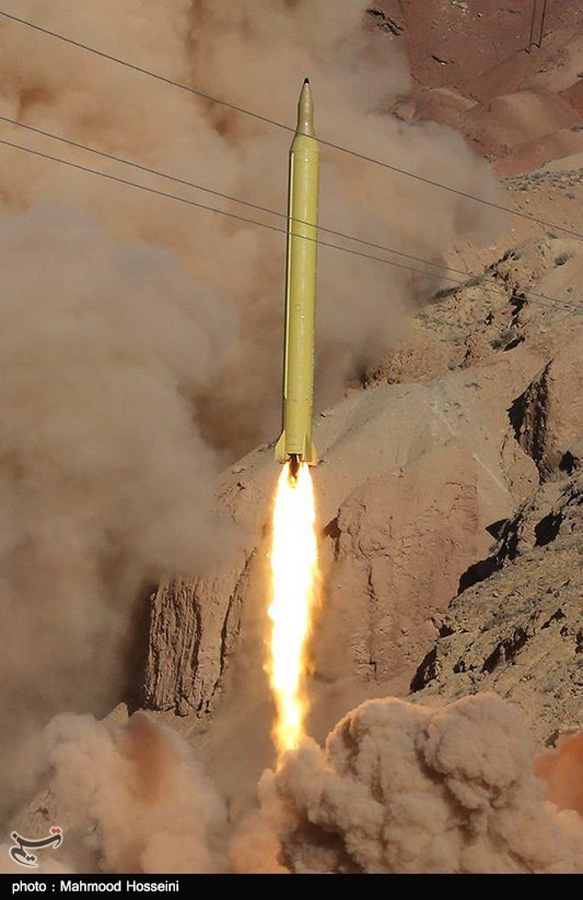 Iran launches Qadr ballistic missiles on March 9 (PHOTO)