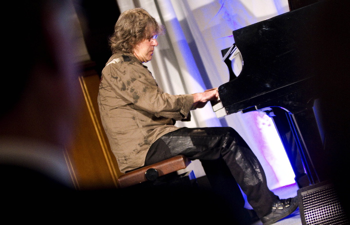 Keith Emerson of Emerson, Lake and Palmer dies at 71