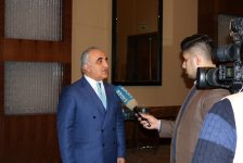 Employ провел в Баку дискуссию "Проблемы талантов в условиях развивающегося рынка труда. Важность  правильного выбора карьеры" (ФОТО)