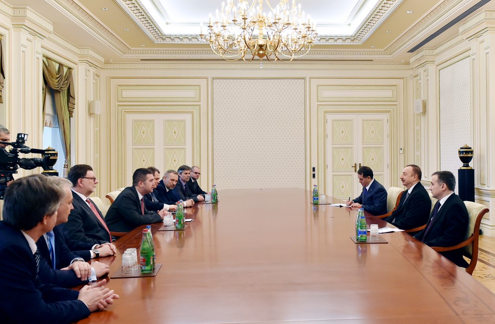 Президент Ильхам Алиев принял делегацию во главе с председателем Палаты депутатов парламента Чехии