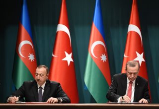 Азербайджан и Турция подписали шесть документов (ФОТО)