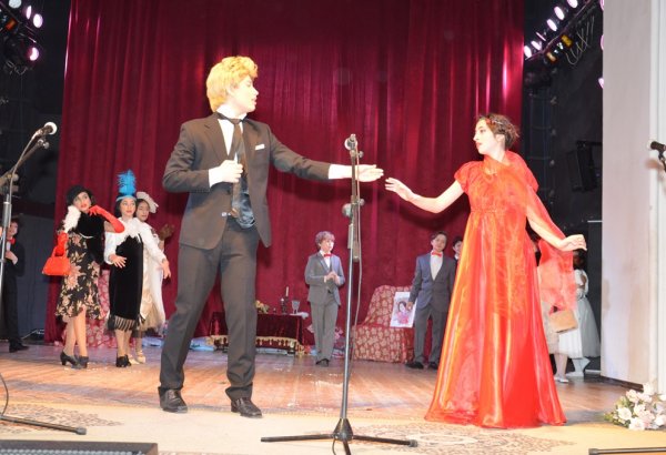 Сергей Есенин и Айседора Дункан на театральной сцене в Баку (ФОТО)