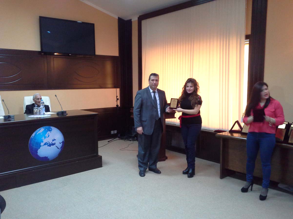 В Баку награждены победители конкурса журналистских статей