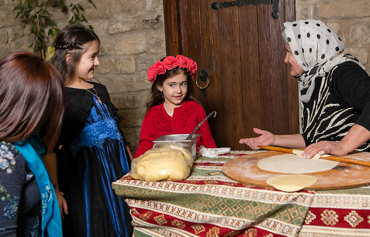 Шекербура, пахлава и азербайджанские мамы – подарки Новруза (ФОТО)