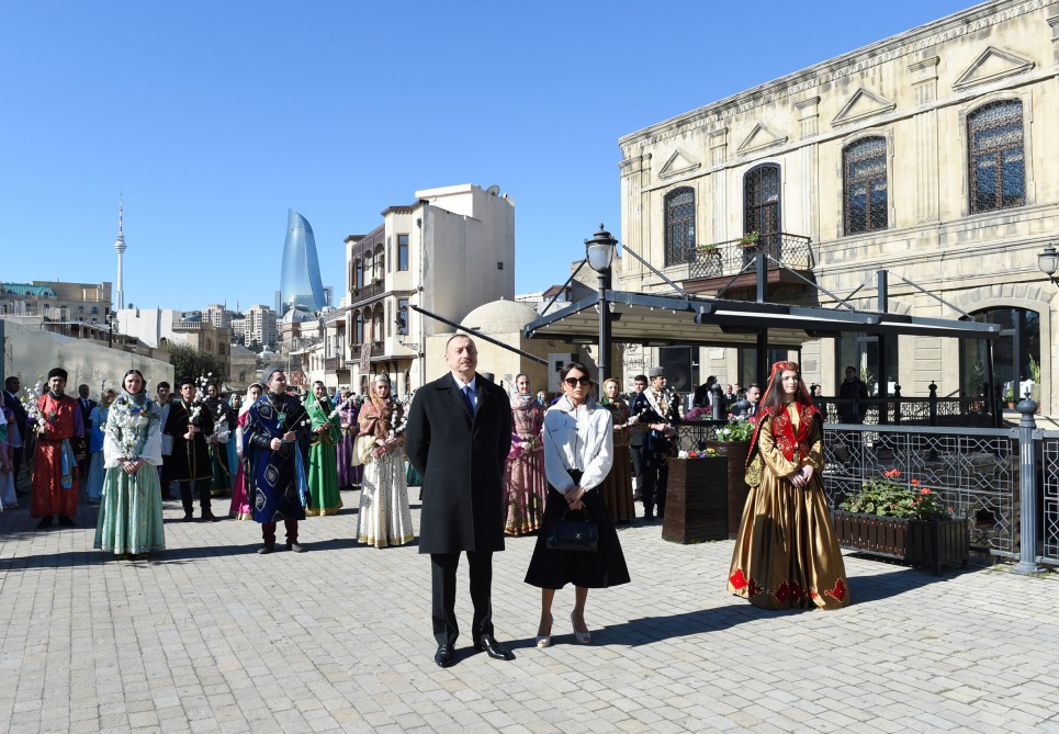 Azerbaycan Cumhurbaşkanı ve eşi Nevruz kurlamalarında katıldı (Fotoğraf)