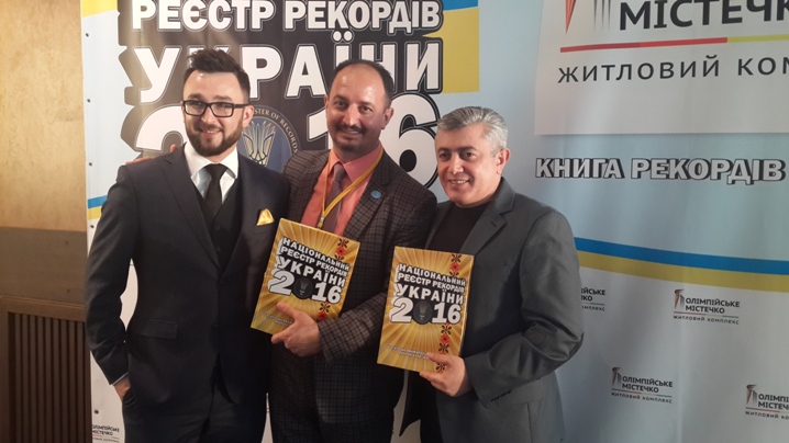 Впервые азербайджанец включен в Книгу рекордов Украины (ФОТО)